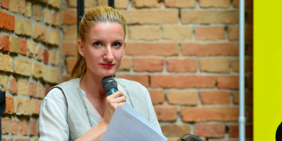 Read more about the article Adela Vinczeová ako ju nepoznáte. Ukázala svoj mladý a pevný zadok!