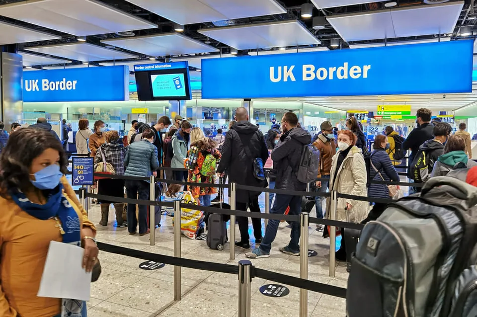 Read more about the article Pozor na túto zmenu! Do Veľkej Británie sa už bude cestovať výlučne s cestovným pasom