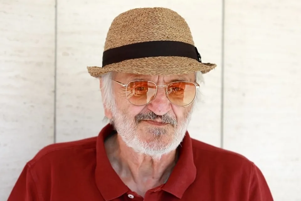 Read more about the article VIDEO Legenda slovenského humoru: Toto sú najlepšie hlášky Milana Lasicu!