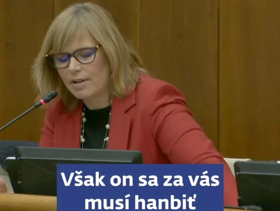 Read more about the article VIDEO Remišová sa znovu zviditeľnila. Jej útok na Šutaja Eštoka bol ale slabý ako detský čajík