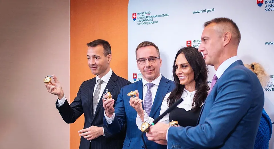Read more about the article 10. ročník cyklistického podujatia Od Tatier k Dunaju poukáže na význam včasnej liečby sklerózy multiplex a aj na význam eurofondov