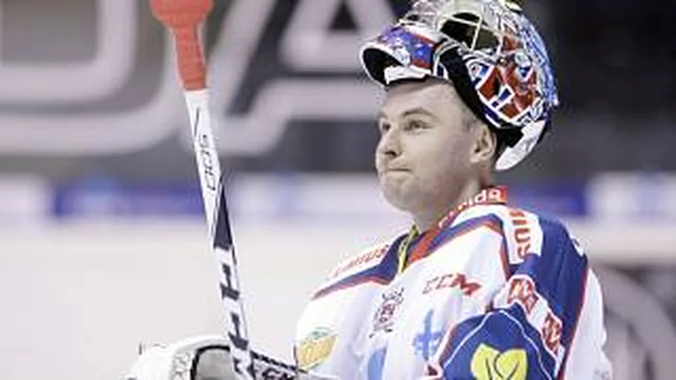 Read more about the article “Hu-dá-ček, Hu-dá-ček!” Slovenský brankár v Nemecku hviezdi. Štadión skandoval jeho meno
