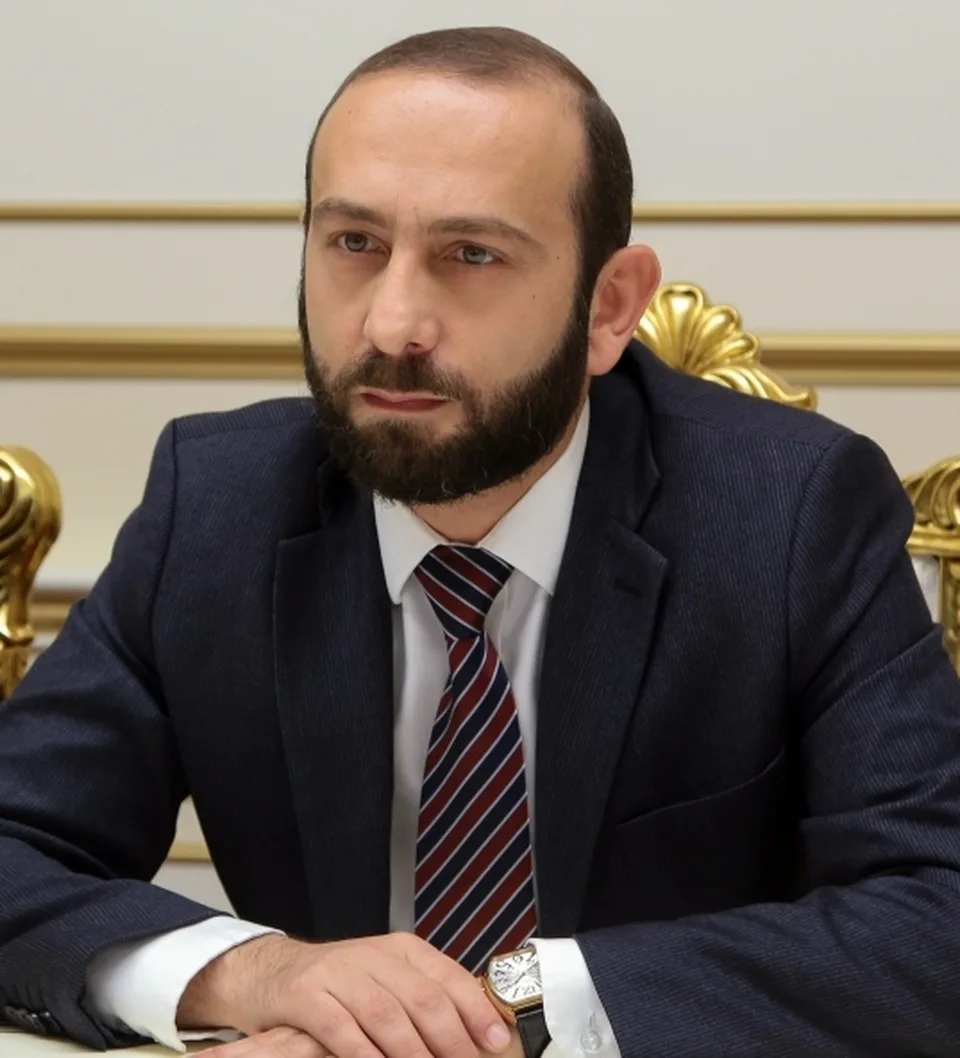 Read more about the article Azerbajdžan vypravil do Karabachu autá s humanitárnou pomocou