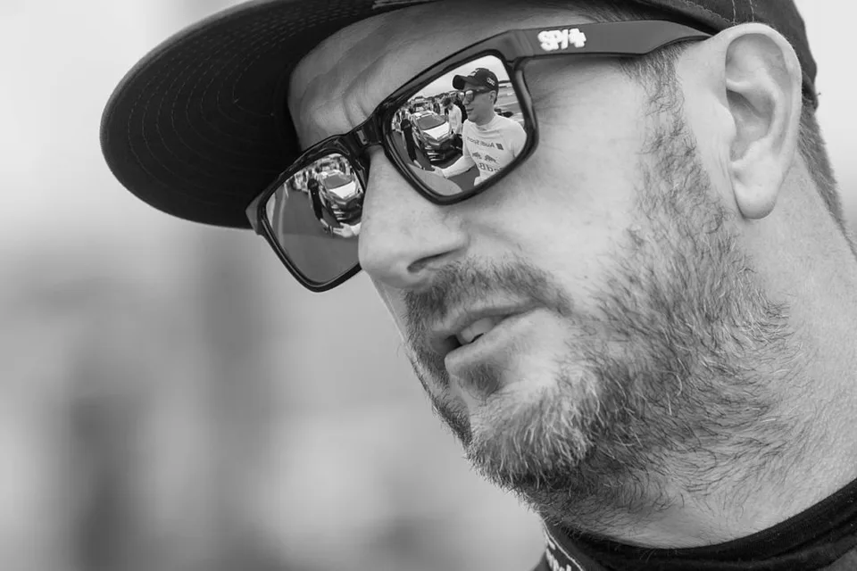 Read more about the article Odišla ikona. Pri nehode na snežnom skútri zomrel jazdec rely a youtuber Ken Block