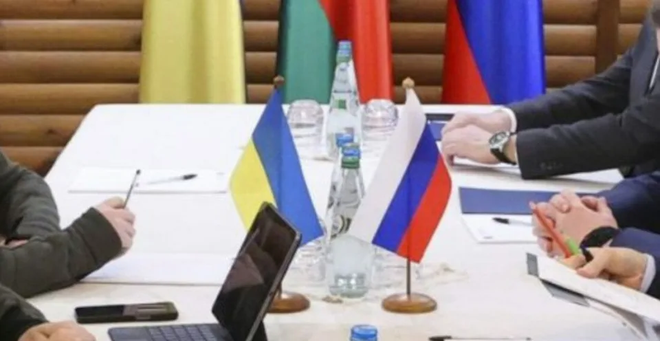 Read more about the article Varšava od polnoci zakáže osobným autám z Ruska vstupovať na poľské územie