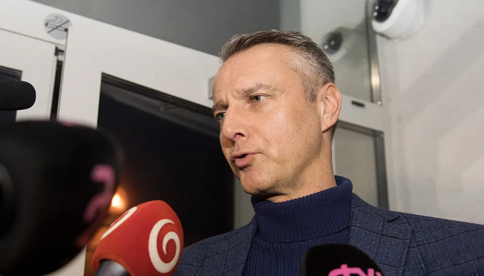 You are currently viewing Dáva od nej ruky preč: Richard Raši sa vyjadril k priznaniu Moniky Jankovskej