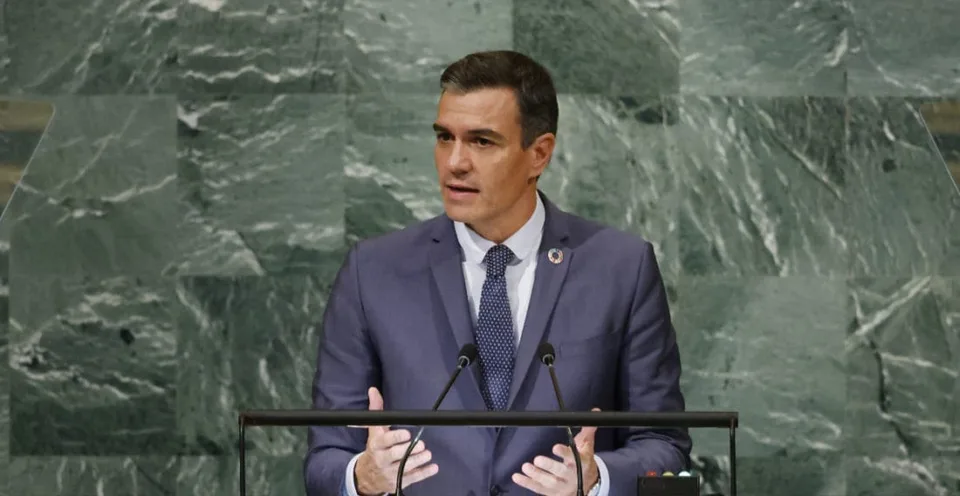 Read more about the article Španielsky parlament potvrdil Sáncheza vo funkcii premiéra. Ten tak vyhral, aj keď prehral voľby