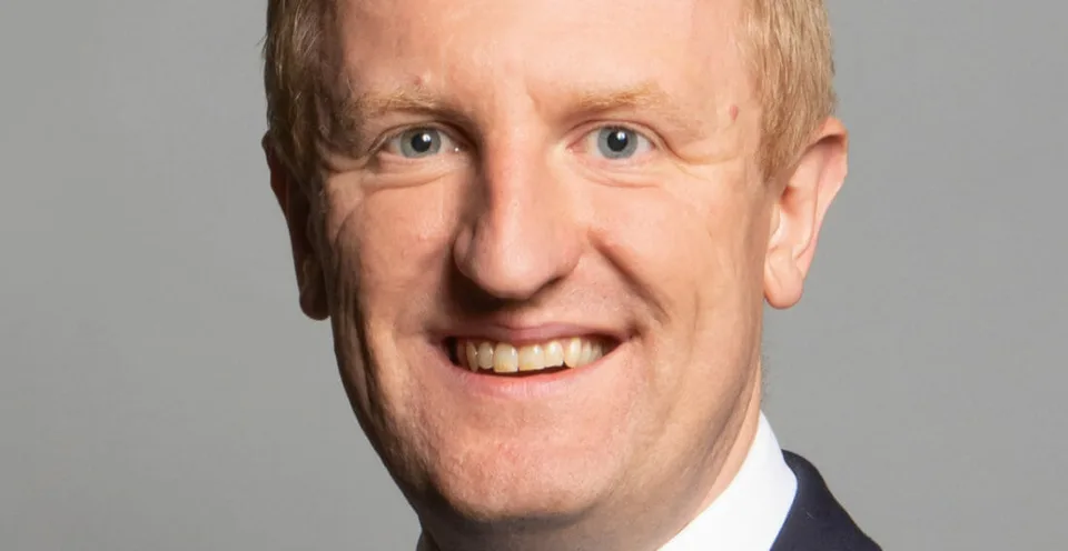 Read more about the article Britský minister: Západ by mal vo vzťahu k Rusku pokračovať v priťahovaní skrutky!