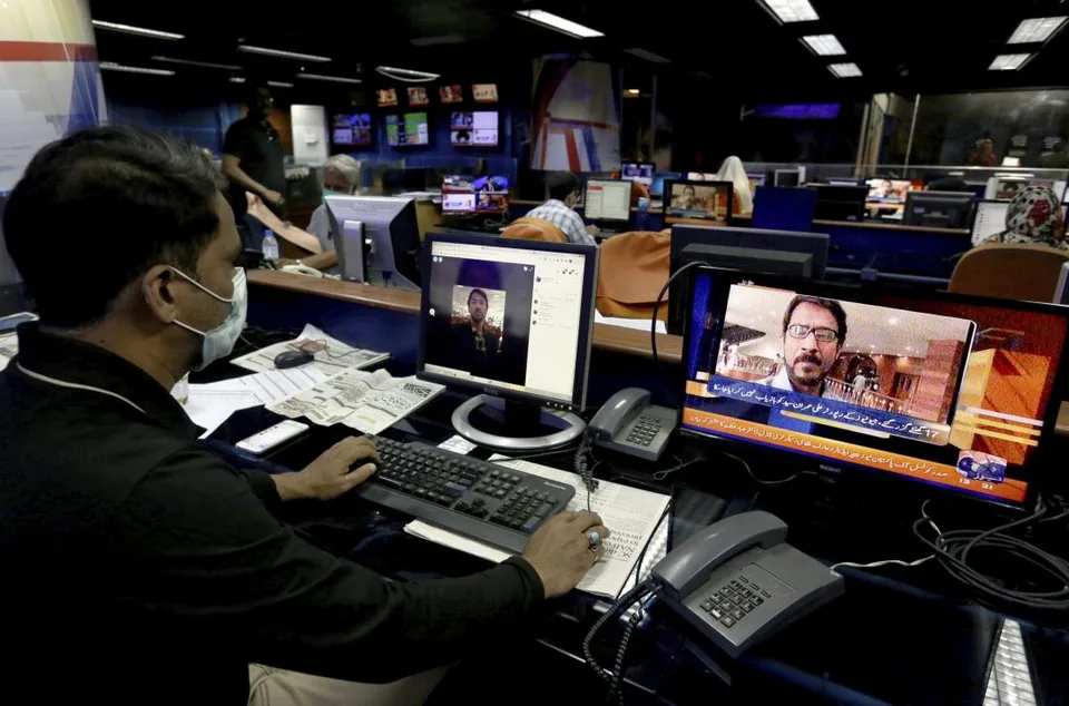 Read more about the article Zmizol televízny reportér, ktorý informoval o zatknutí Šarífovho zaťa