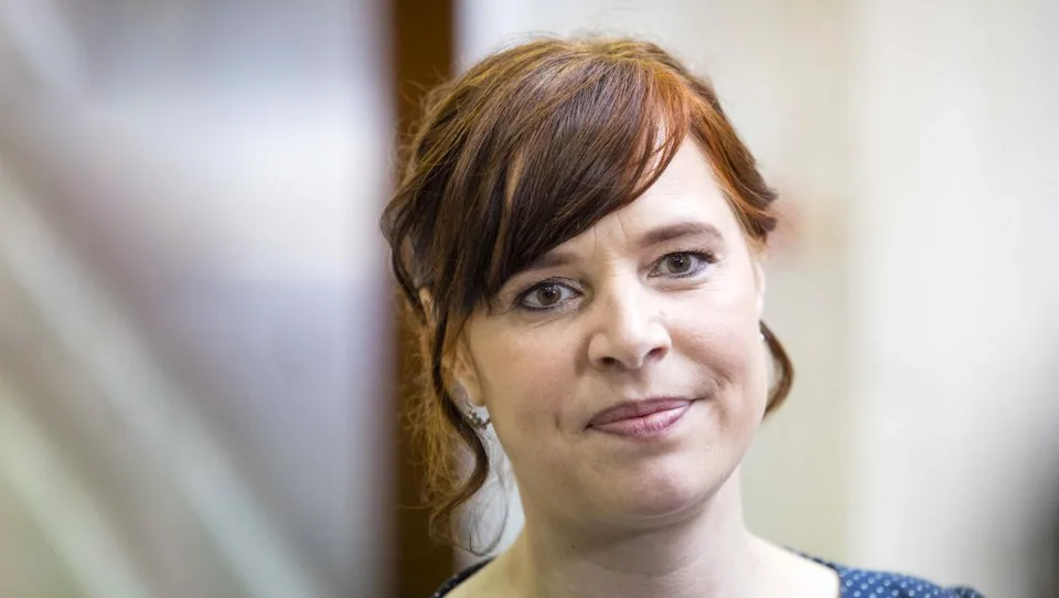 Read more about the article U Remišovej majú bordel v zmluvách. Ich asistent je totiž na roztrhanie.