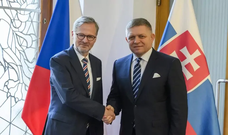 Read more about the article Komentár: My nie sme mladší brat