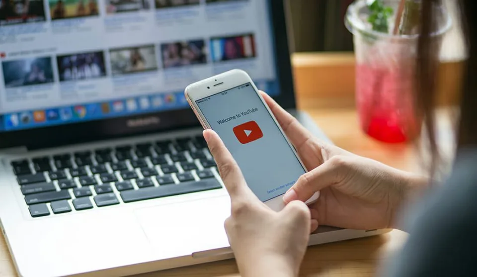 Read more about the article Platená verzia od YouTube predčila všetky očakávania. Ponúka jednu dôležitú vec!