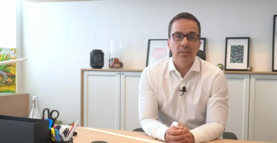 Read more about the article VIDEO Tomáš tvrdí, že Denník N napísal “ohavný článok”! Pellegrini svojmu poslancovi dôveruje