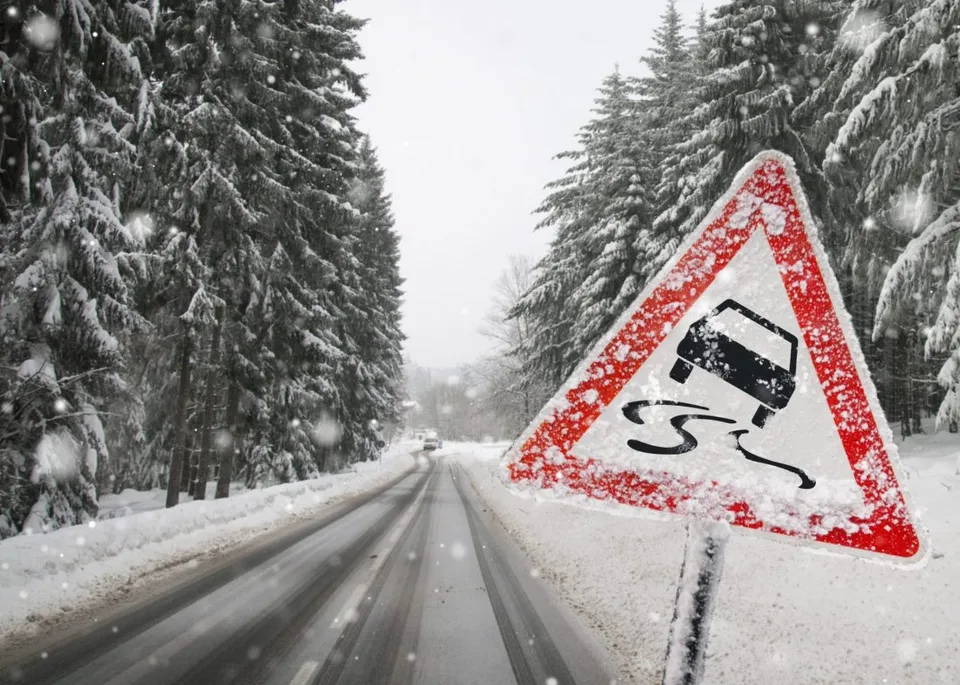 Read more about the article Meteorológovia varujú: Slováci, dávajte pozor na tieto zimné javy!
