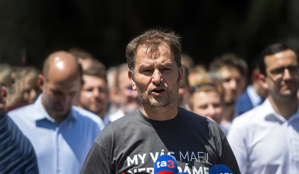 Read more about the article Matovič prehajdákal miliardy a zadlžil celé generácie, teraz pokrytecky vyčíta vláde šetrenie