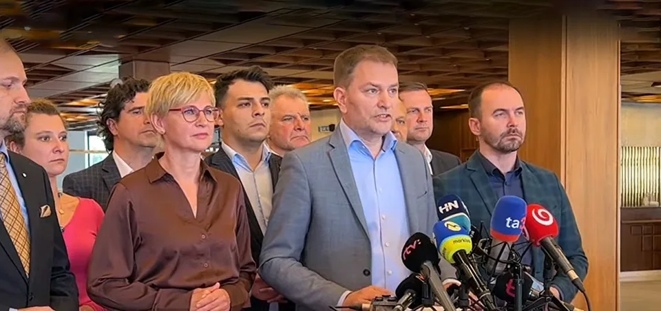 Read more about the article Matovičovcom sa nepozdáva suverénna zahraničná politika vlády: Chcú odvolávať premiéra!