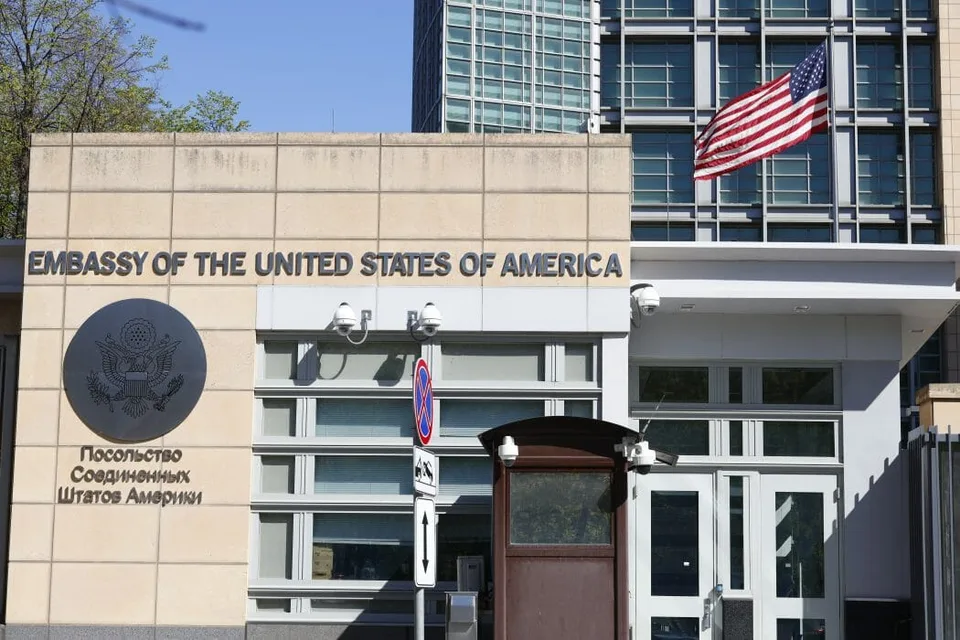 Read more about the article USA prepustia zo svojich diplomatických misií takmer 200 ruských zamestnancov