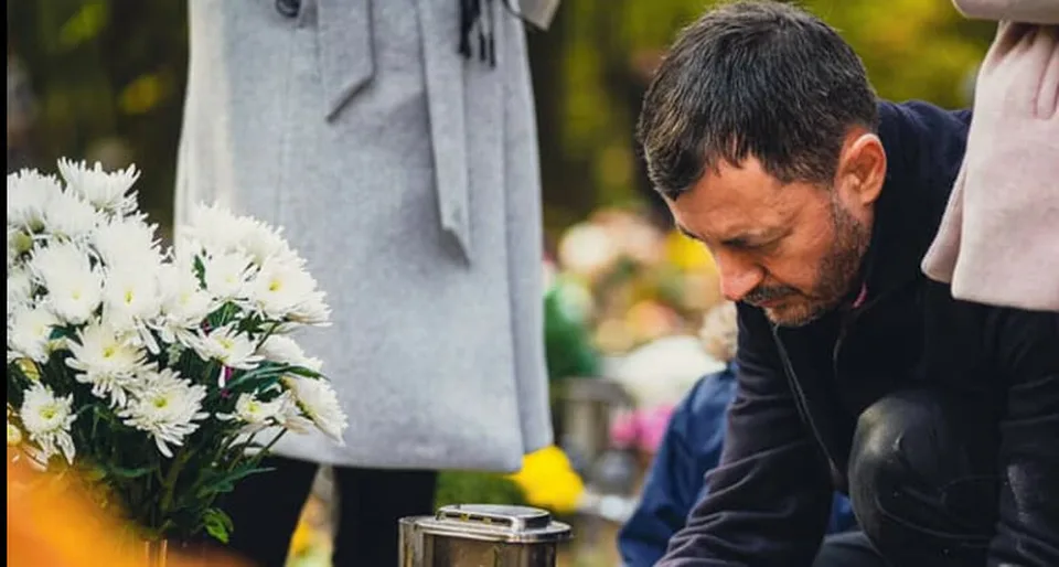Read more about the article Heger vyrazil cez sviatky na hroby. Takú vlnu nevôle asi nečakal