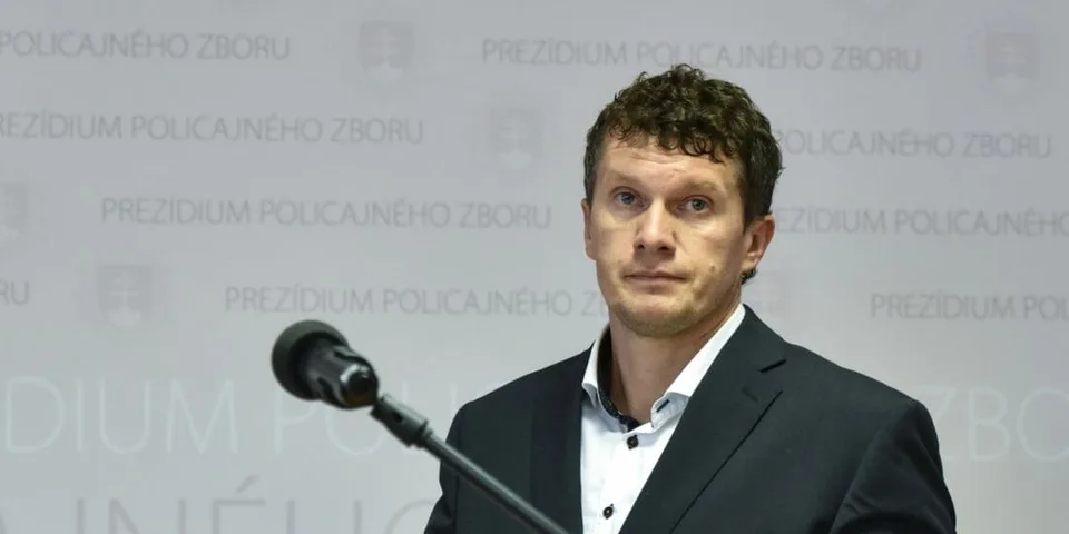 Read more about the article Ministerstvo vnútra čelí kritike za smrť zadržaného: Minister oznamuje systémové opatrenia pre políciu