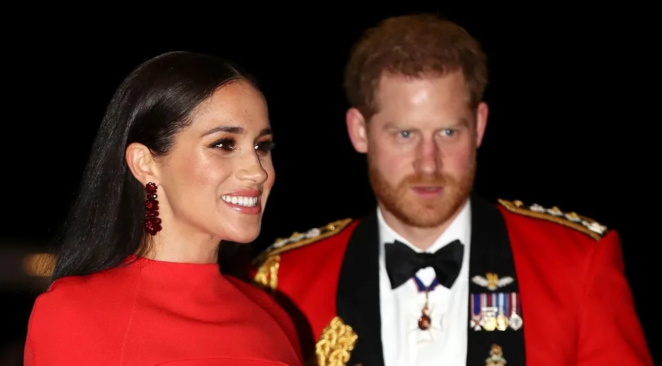Read more about the article Vojna Meghan s kráľovskou rodinou: Vinníkom je princ Harry!