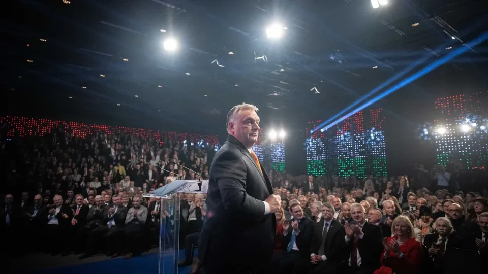Read more about the article Orbán má u Maďarov stále najsilnejšiu podporu. Prieskum ukázal, koho chcú na čele vlády