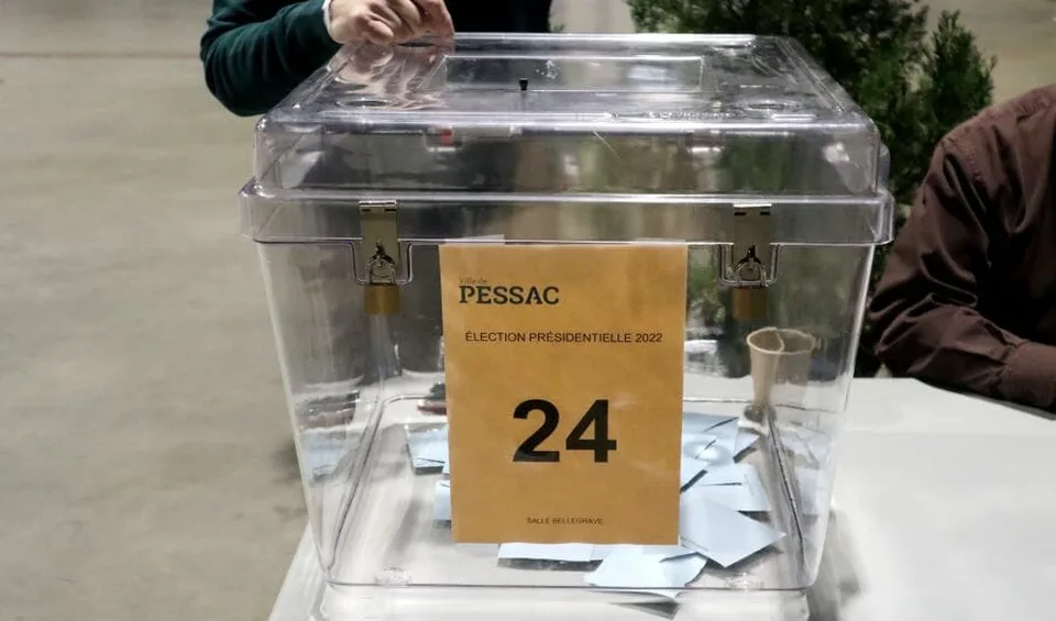 You are currently viewing Francúzsko: Vo voľbách sa očakáva úspech ľavice, väčšinu ale asi nezíska