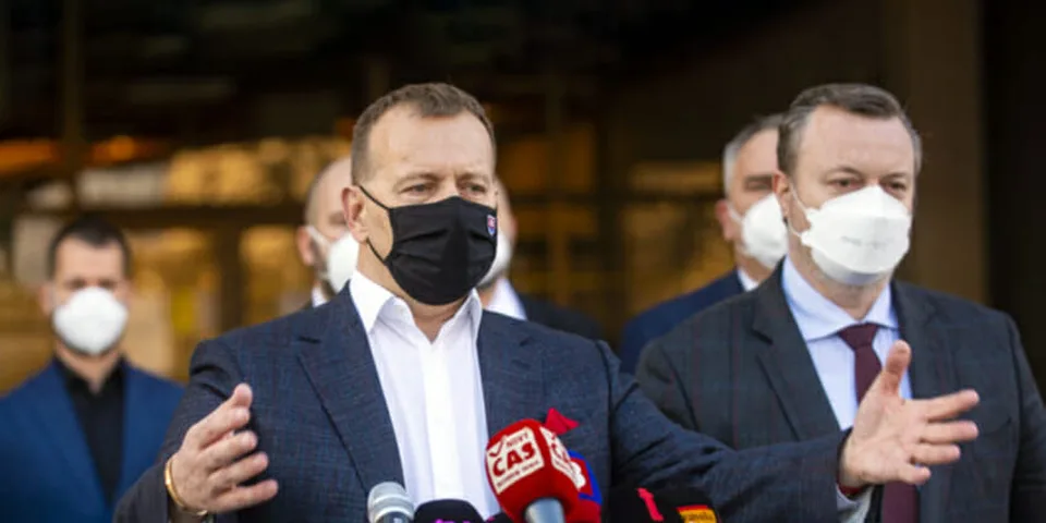 Read more about the article Zahlasuje Sme rodina za zmluvu s USA? Kollár: Stanovisko dáme po rokovaní klubu