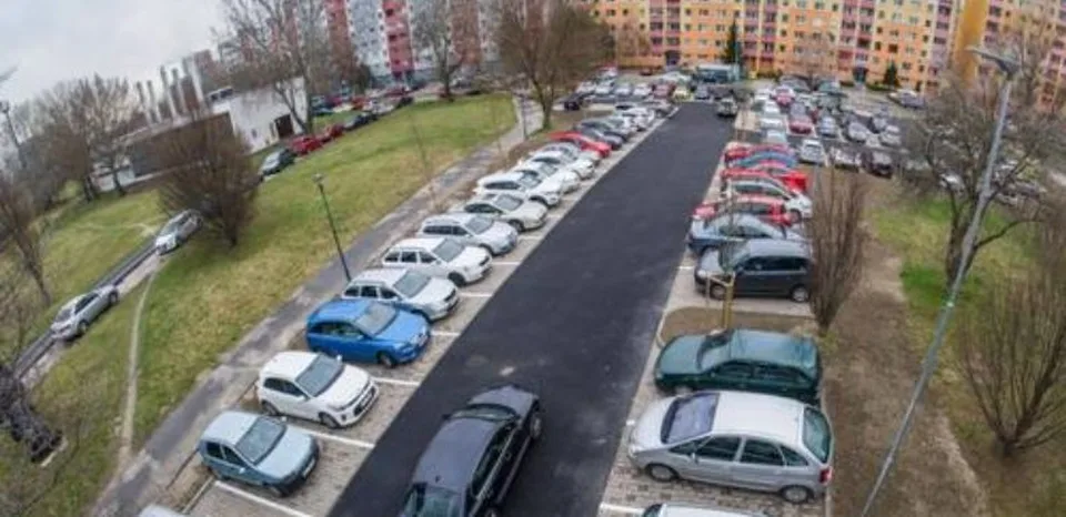 Read more about the article Hlavné mesto spúšťa regulované parkovanie PAAS v ďalšej časti Petržalky