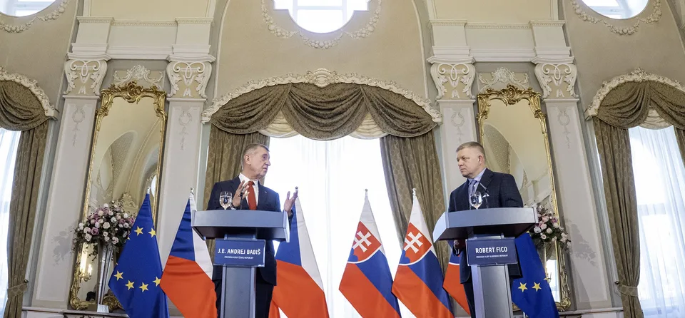 Read more about the article Spoločné rokovanie vlád: Fico a Babiš sa chystajú podpísať Memorandum o prehĺbenej spolupráci medzi SR a ČR