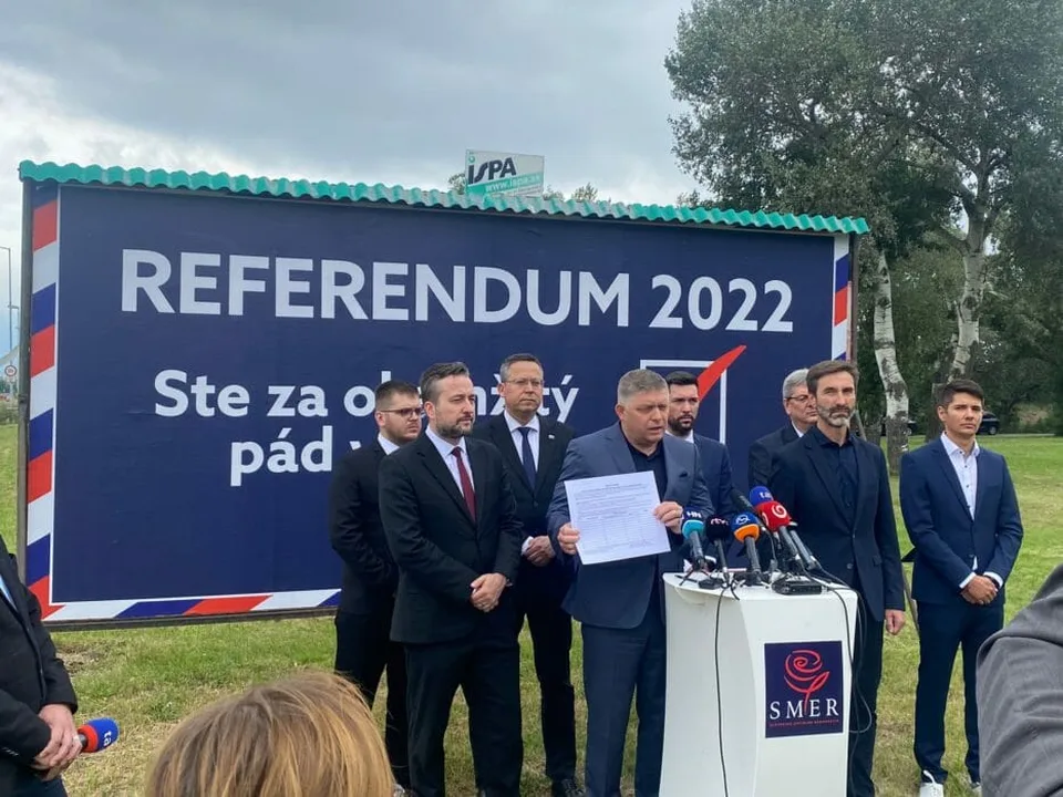 Read more about the article Ústavný právnik Baraník: TOTO si myslím o referendových otázkach