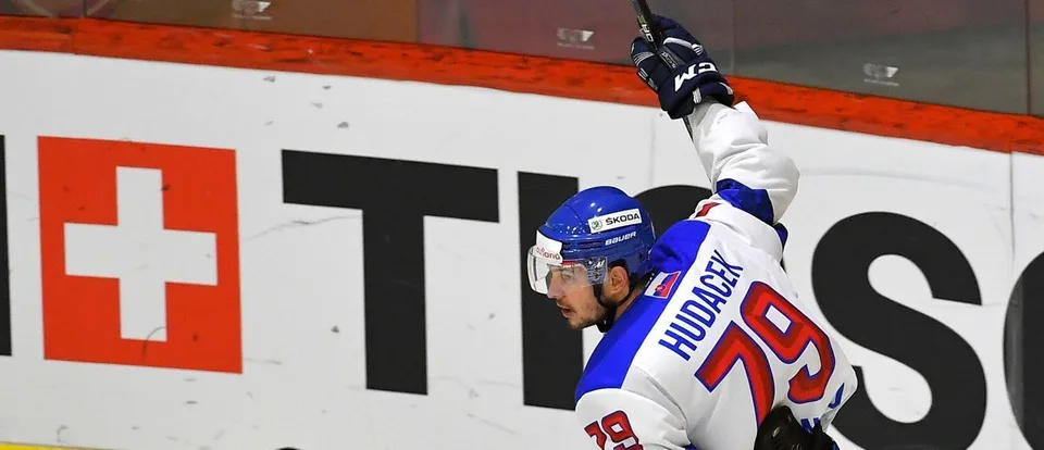 Read more about the article Libor Hudáček asistoval pri víťazstve v zápase KHL