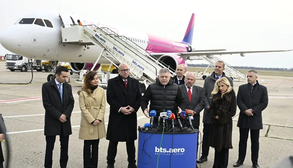 Read more about the article Fico o novej leteckej linke: Bratislava a Košice spojené komfortne a rýchlo
