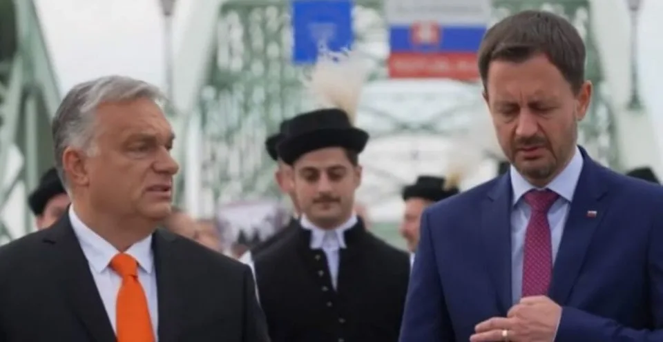 Read more about the article VIDEO Zneužitý Heger? Premiér sa stal “hviezdou” Orbánovho klipu, ktorý tvrdo kritizuje Brusel!