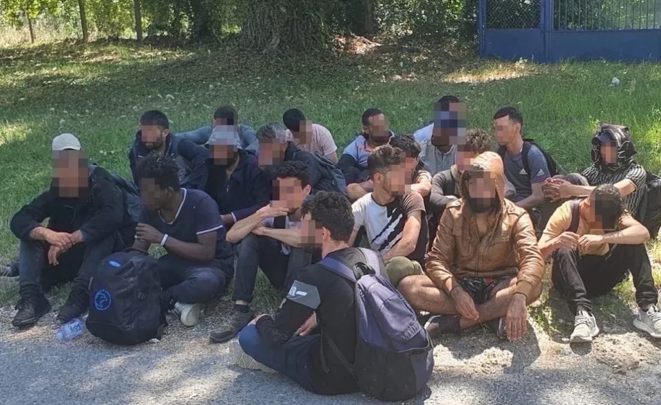 Read more about the article Pri spoločnej slovensko-maďarskej akcii zadržali viacerých migrantov