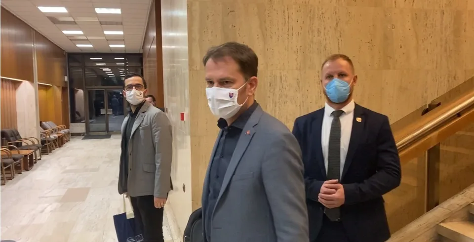Read more about the article VIDEO Totálna ignorácia: Takto Matovič zutekal po rokovaní vlády!