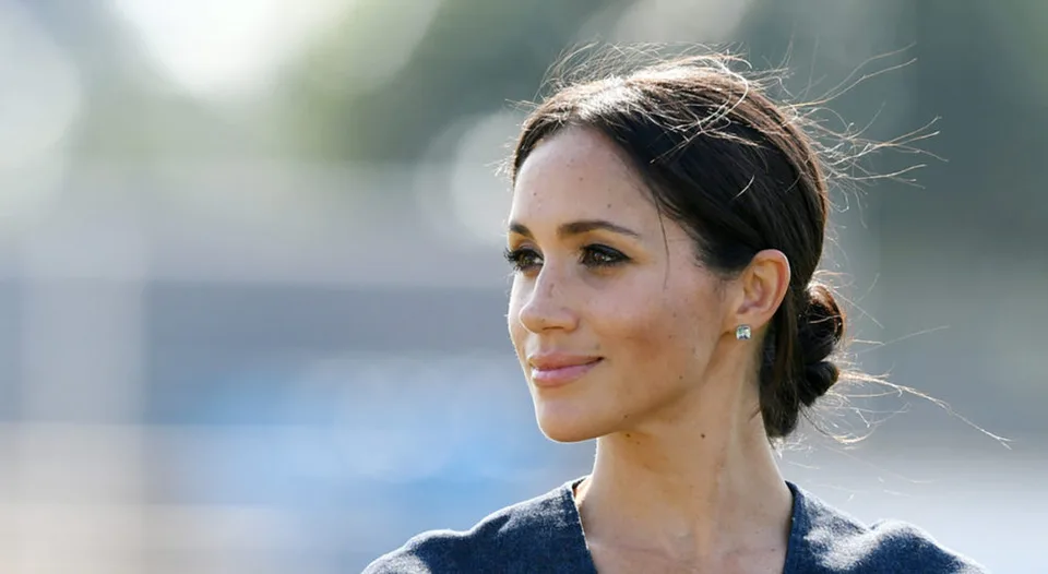 Read more about the article Meghan poznala kráľovský život iba z rozprávok. Sama sa cíti ako Ariel