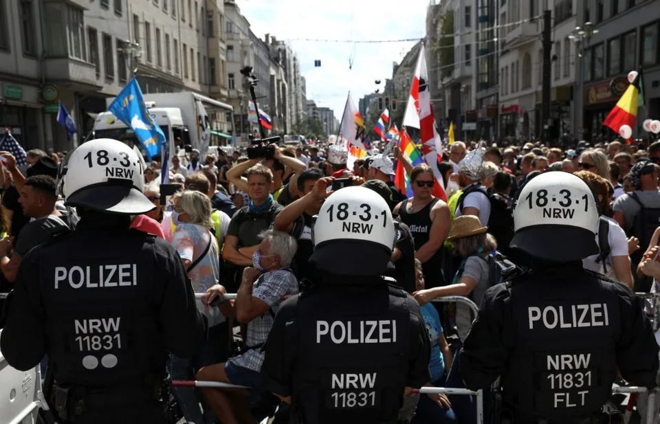 Read more about the article Masívny protest v Nemecku! Tisíce aktivistov “bojuje” za zachovanie dediny Lützerathe