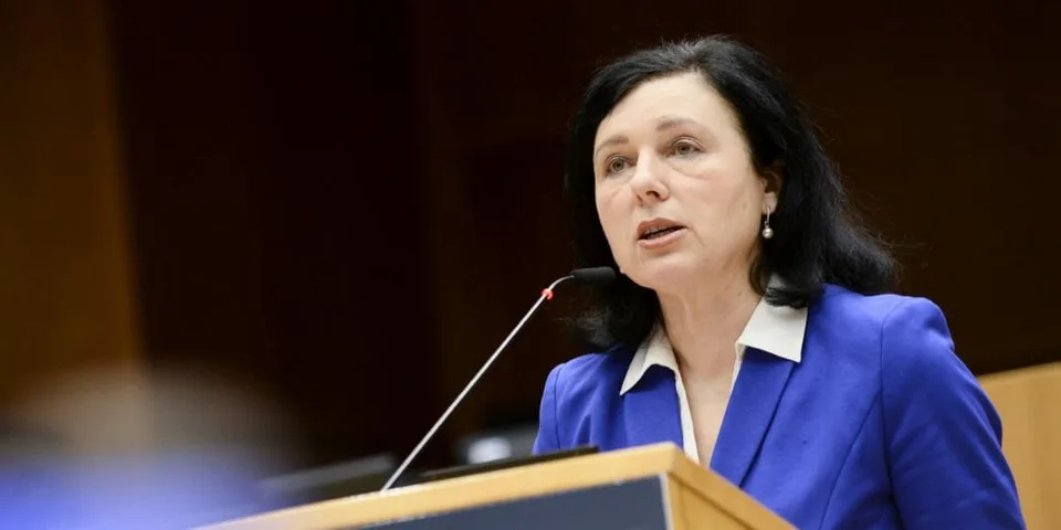 Read more about the article Katarína R. Neveďalová: Slovensko nie je fackovací panák, pani eurokomisárka Jourová!