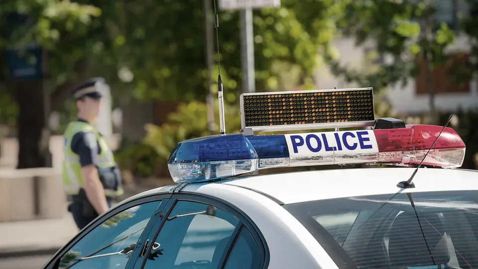 Read more about the article Policajtku v Austrálii zrejme obvinia za nacistický pozdrav. Belgičanka hajlujúca nad Chovancom stále bez ujmy
