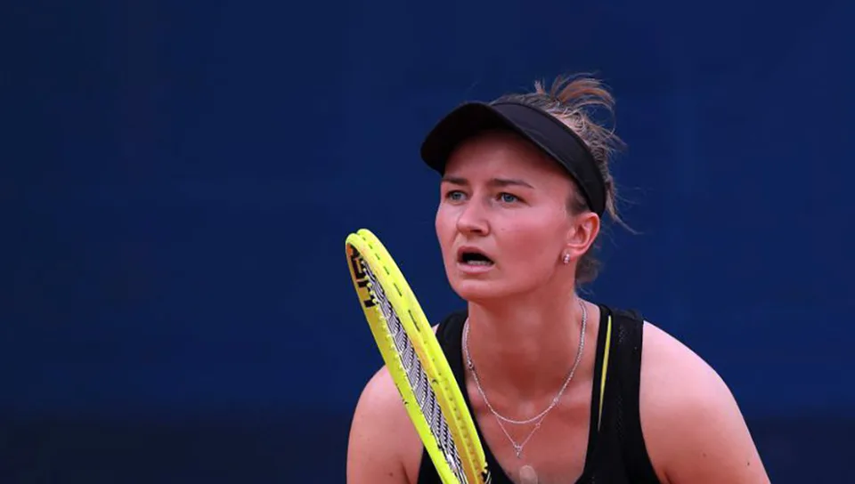 Read more about the article WTA Dubaj: Krejčíková postúpila cez Kuznecovovú do štvrťfinále turnaja