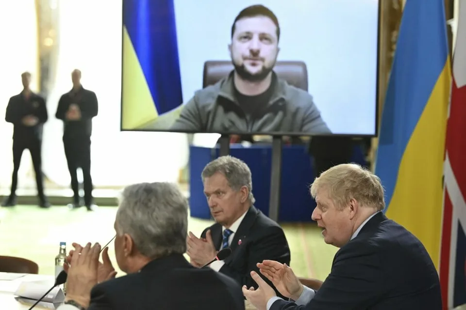 Read more about the article Johnson otvorene: Nehrozí, že by Ukrajina v dohľadnej dobe vstúpila do NATO