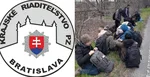 Na kombosnímke vpravo zadržaní migranti príslušníkmi bratislavskej krajskej polície.