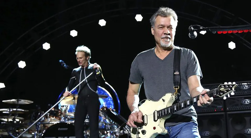 Read more about the article Zomrel legendárny gitarista Eddie Van Halen