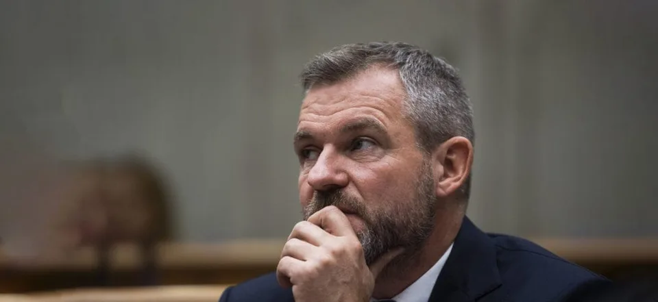 Read more about the article VIDEO Pellegrini pre eReport: Viac vojakov bolo pri tom nezmyselnom špáraní sa ľuďom do nosa! 500 na hranici je málo