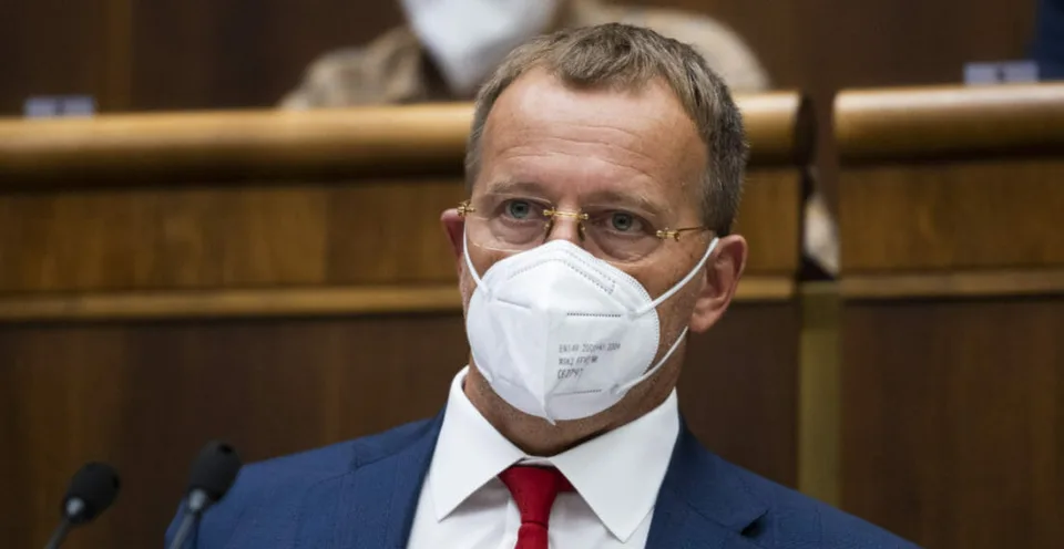 Read more about the article Kollár otvorene: Pri hlasovaní o súhlase s vydaním Fica sa zdržím