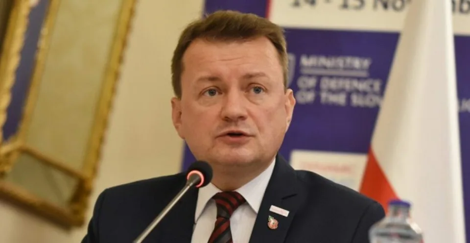 Read more about the article Poľský minister obrany: Na hraniciach s Bieloruskom postavíme nový pevný 2,5 metra vysoký plot!