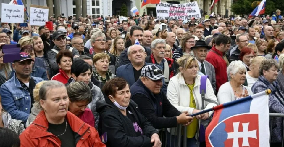 Read more about the article Smer zverejnil VIDEO z Košíc: Podľa médií fiasko, podľa ľudí najväčší protest od roku 1989!