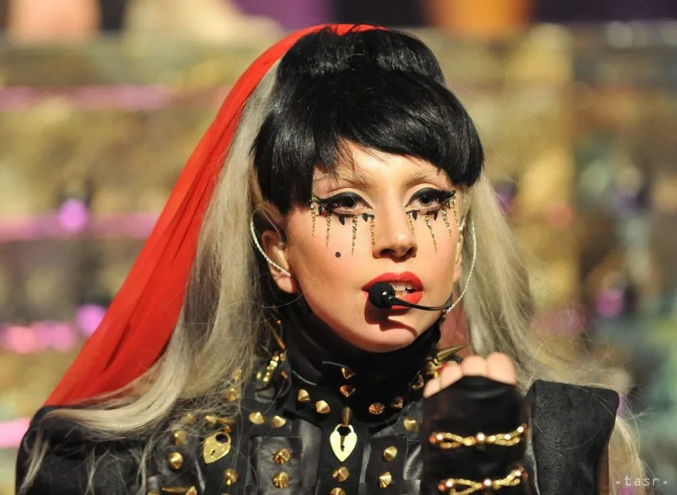 Speváčka Lady Gaga na archívnej snímke. Muž, ktorý jej ukradol francúzskych buldočkov si v cele posedí poriadne dlho.
