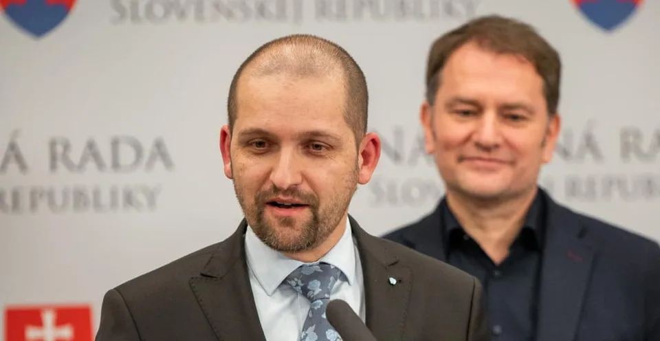 Read more about the article Špinavé prádlo sa už zas perie verejne: Matovičov poslanec Šefčík píše Naďovi otvorený list