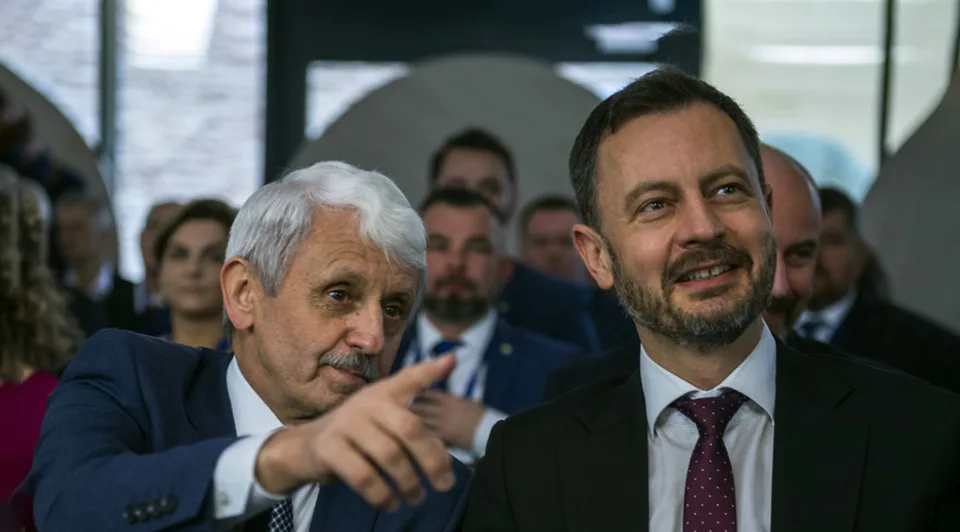 Read more about the article VIDEO Dzurinda začal zbierať podpisy pre svoju stranu: Budeme pozitívne vplývať na Slovensko!
